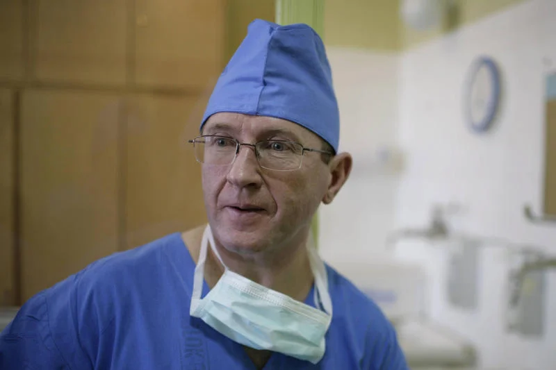 Prof. Skarżyński ma na liście wielkie osiągnięcia. Teraz może mieć również spore kłopoty ze względu na zarzuty MZ przy przetargach w Kajetanach