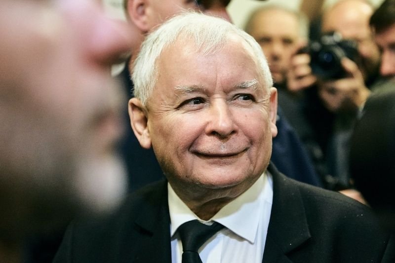 Jarosław Kaczyński odrzucił pomysł ograniczenia sprzedaży alkoholu.