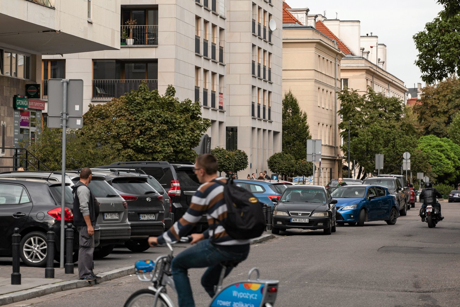 W wielu miastach już dzisiaj znalezienie miejsca postojowego w centrum jest bardzo trudne.