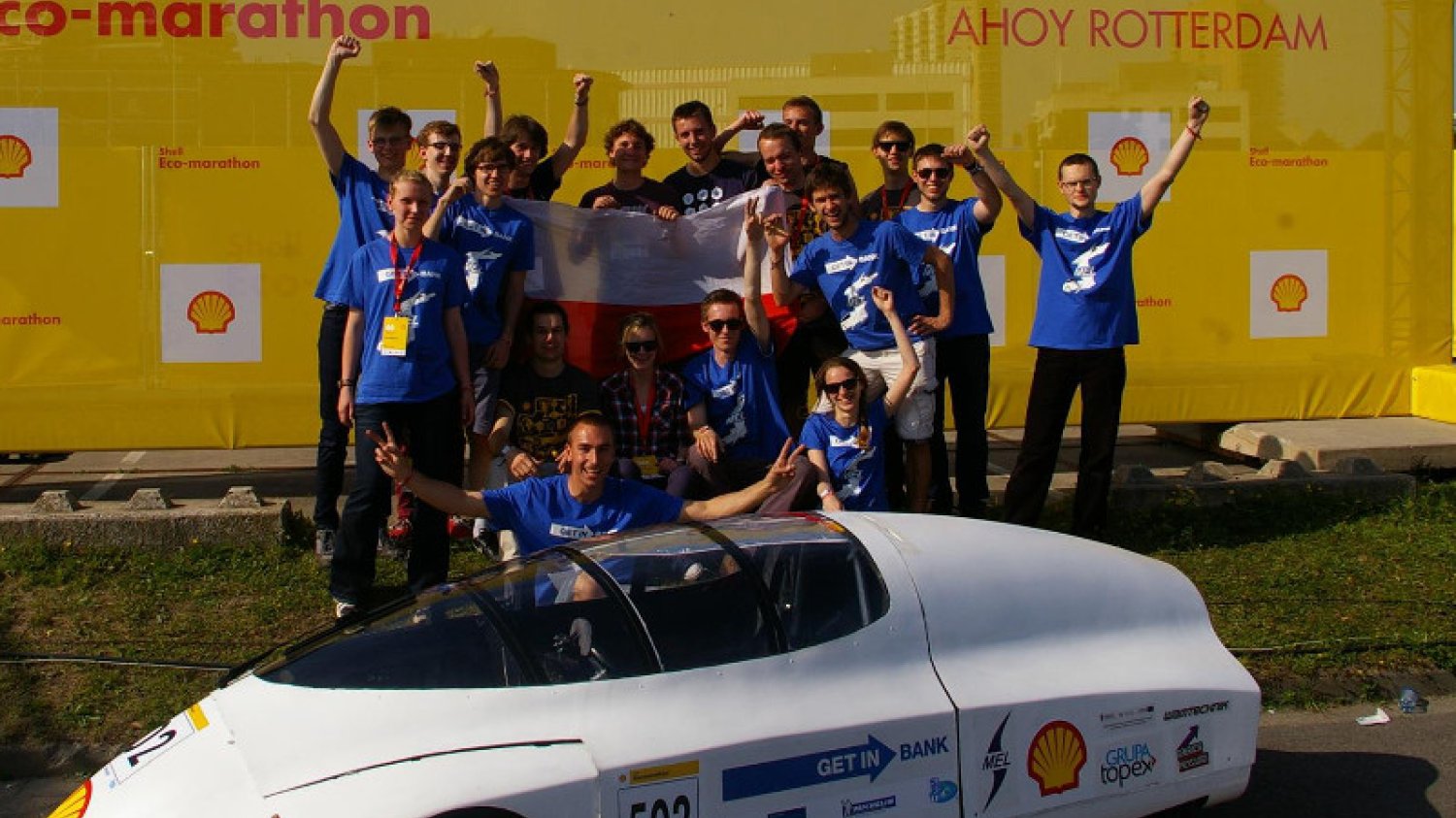 Jedenaście drużyn z Polski weźmie udział w Shell Eco-marathon Europe 2015 – wyścigu samochodów przyszłości.