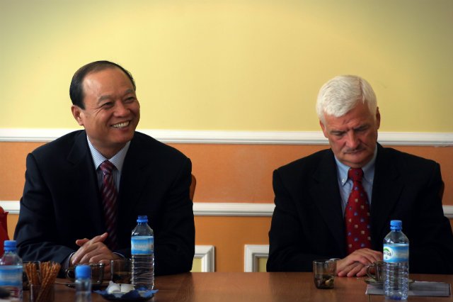 Polskie władze od lat zabiegają o przyciągnięcie nad Wisłę chińskich pieniędzy w postaci inwestycji i turystów