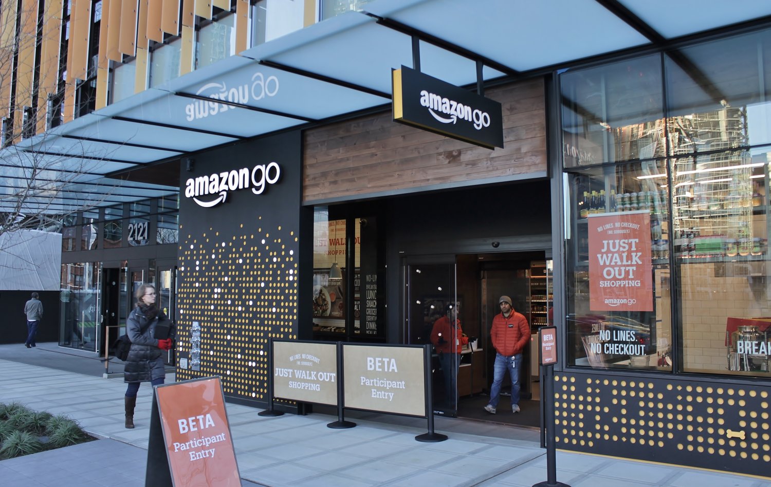 Amazon otwiera nowy sklep Amazon Go. Bez kasjerów, bez kas, bez kolejek