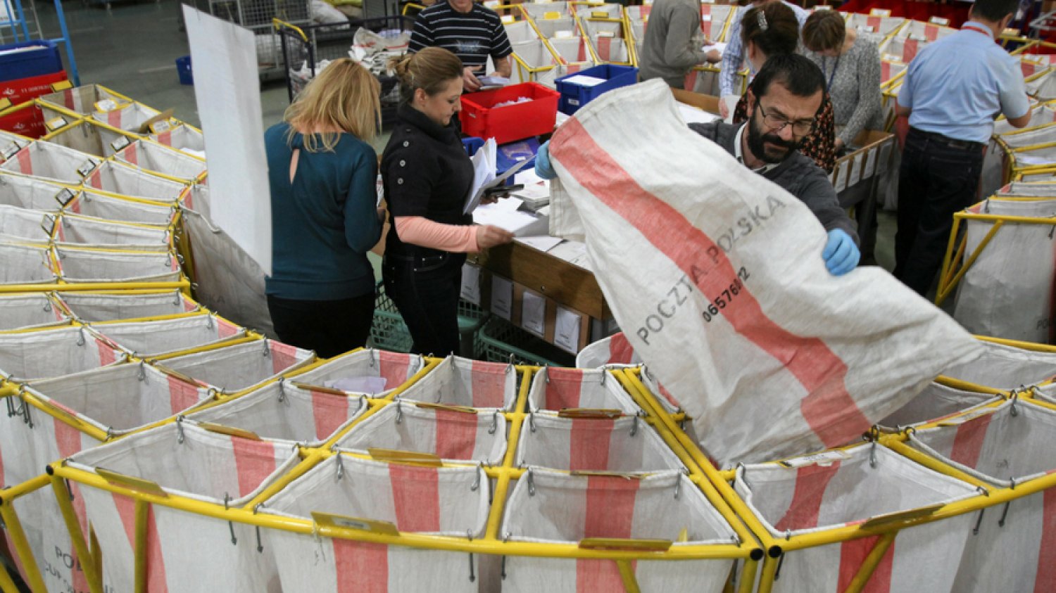 Partnerzy Allegro w usłudze Allegro Smart! to m.in. Poczta Polska, InPost czy Ruch S.A.