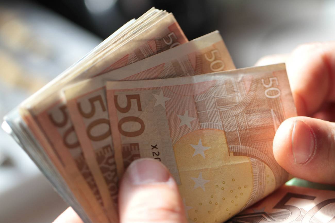 Co Polacy myślą o przyjęciu euro?