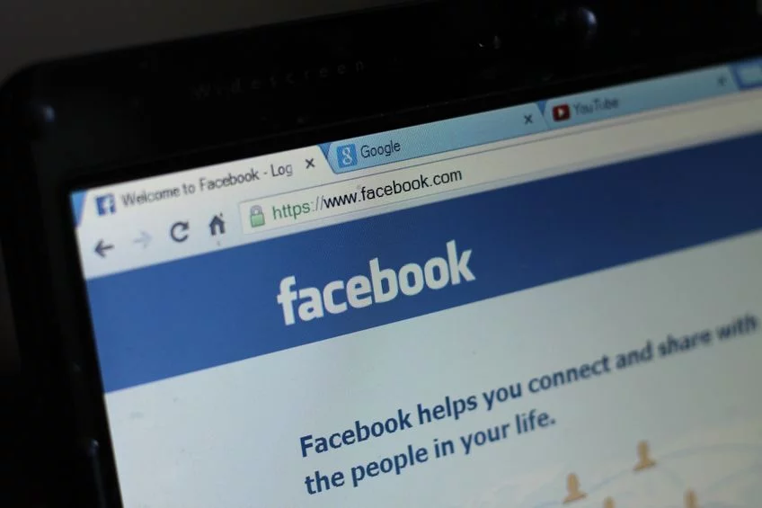 Facebook oznaczy treści satyrycznych stron.