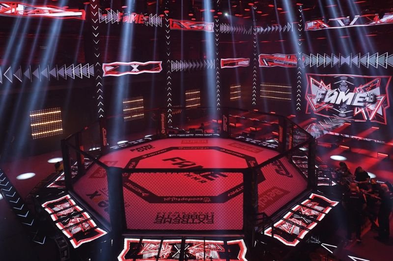 Oktagon opustoszał, można liczyć pieniądze.