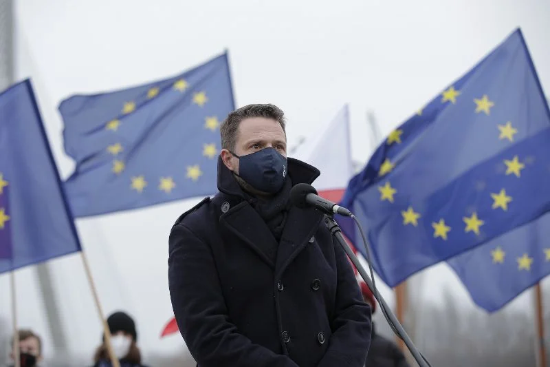 Czyżby kreatywna księgowość miała coś wspólnego ze znienawidzonym przez PiS burmistrzem Warszawy?