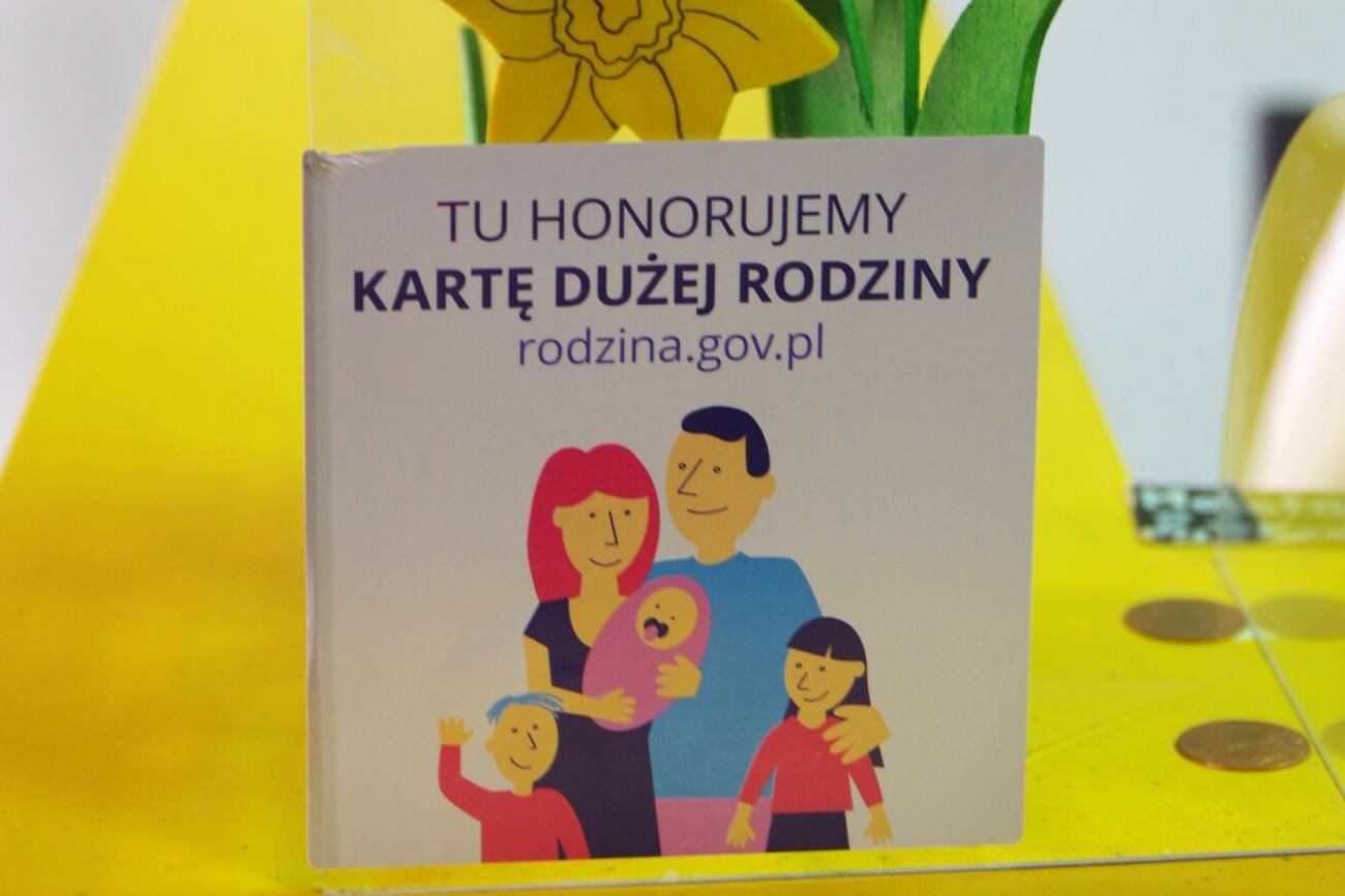 Naklejka Karty Dużej Rodziny