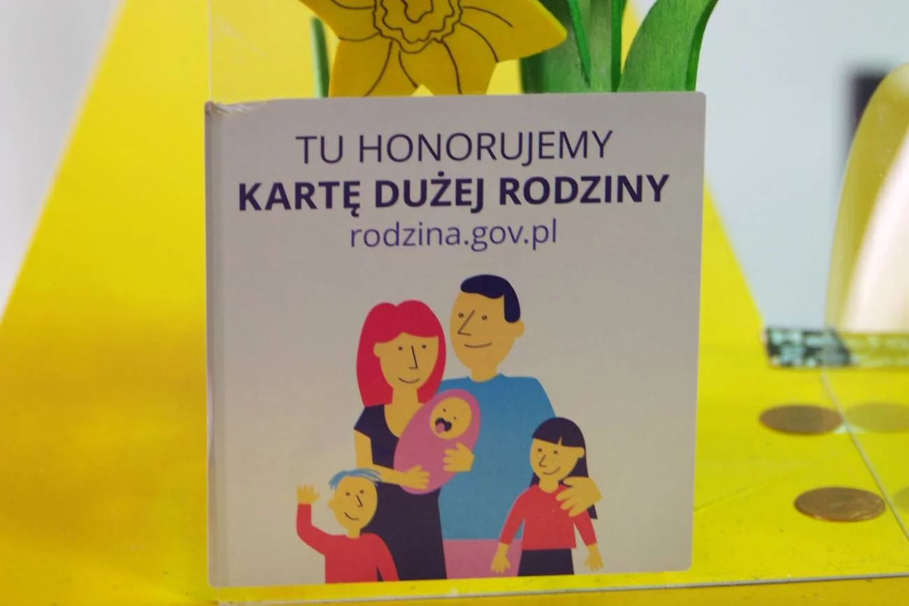 Naklejka Karty Dużej Rodziny