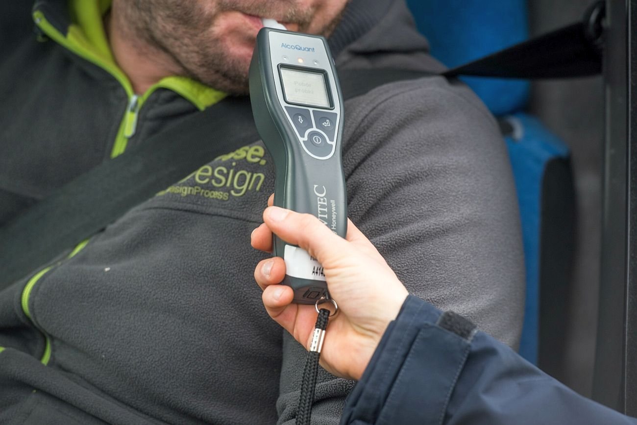 Pijani kierowcy to w Polsce plaga. Policja łapie nawet ponad 400 dziennie