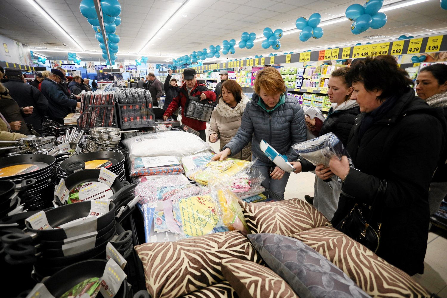 Pomimo komentarzy, że luksusowej marce nie wypada sprzedawać swoich towarów w sieci dyskontów, Wittchen zyskał na współpracy z Lidlem.