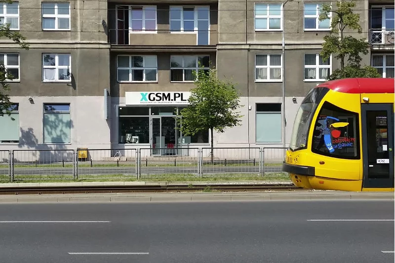 Sklep stacjonarny XGSM przy ul. Puławskiej 176/178 w Warszawie