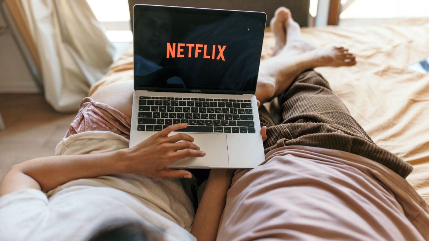 Polacy już wiedzą, jak obchodzić zakaz współdzielenia kont na Netfliksie