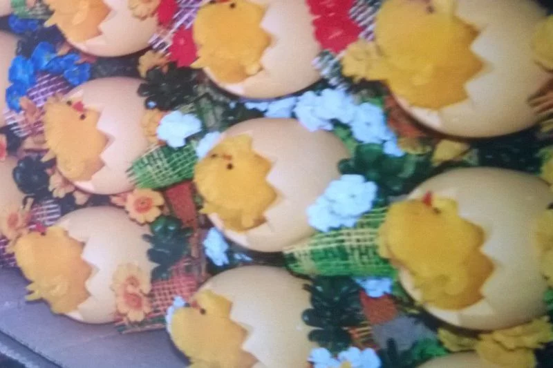 Lata 70. - produkcja pamiątek na Wielkanoc.