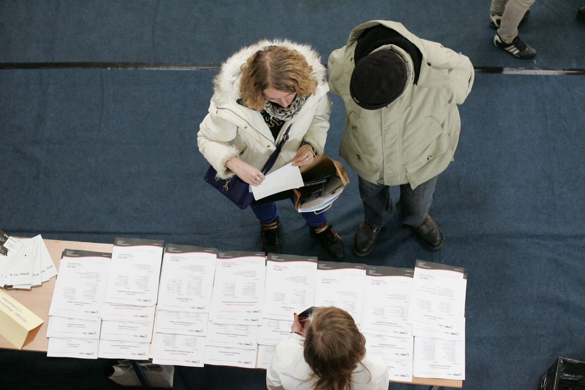 Poszukiwania pracy już dawno temu przeniosły się do internetu, zachowała się jednak tradycyjna forma ogłoszeń. OLX chce to zmienić systemem "lajków" dla rekruterów.