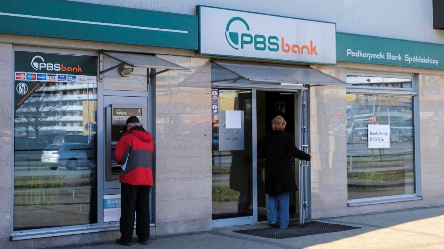 W kasach 34 podkarpackich samorządów będzie brakowało aż 82 mln zł. Pieniądze przepadną wraz z restrukturyzacją Podkarpackiego Banku Spółdzielczego.