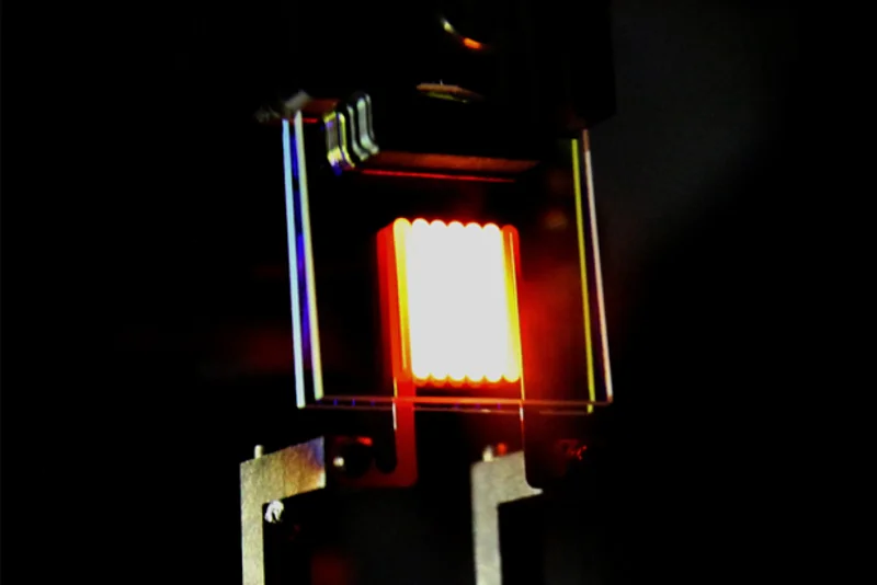 Prototyp energooszczędnej tradycyjnej żarówki
