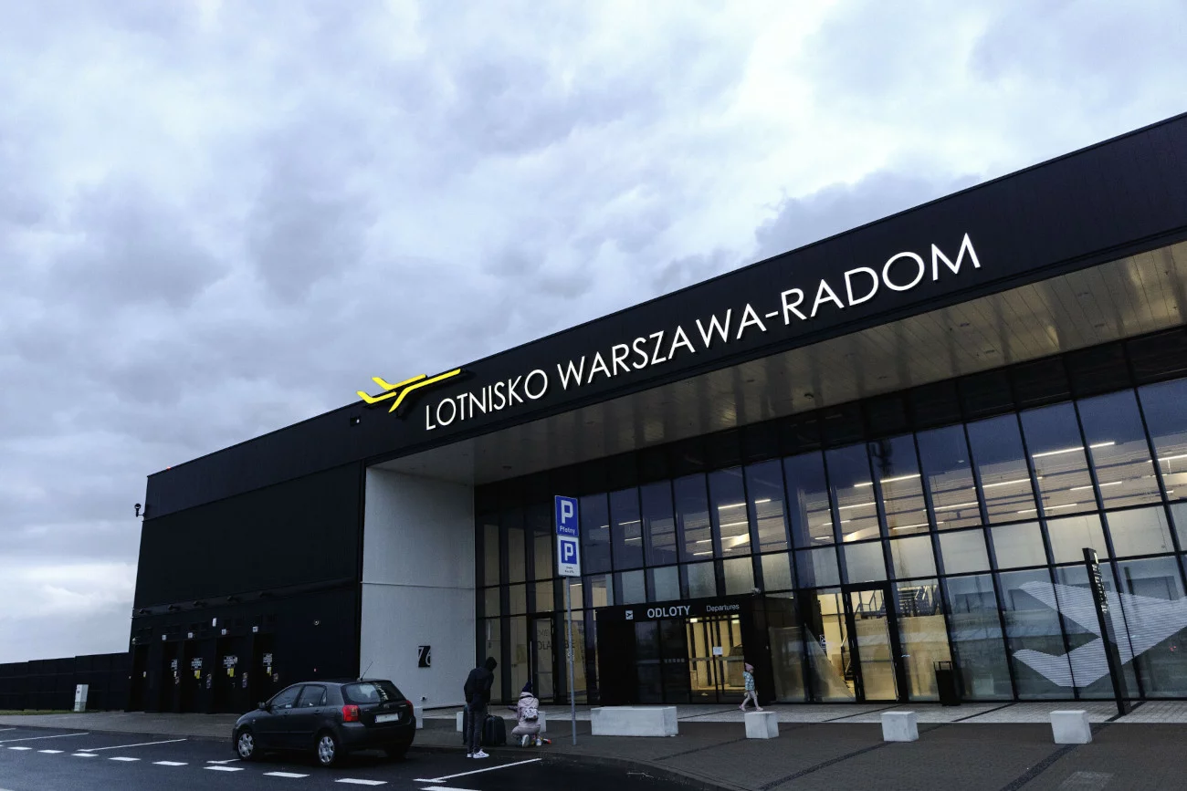 Lotnisko w Radomiu przynosi potężne straty