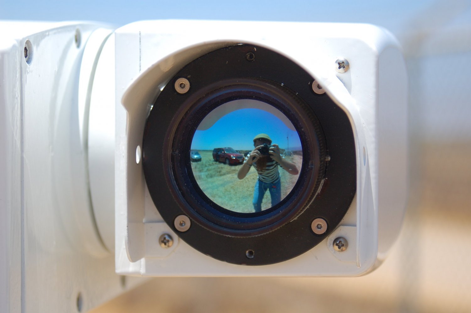 Wielki Brat patrzy 24h na dobę. Ochotnicy dadzą się obserwować za 7 tys. zł miesięcznie.