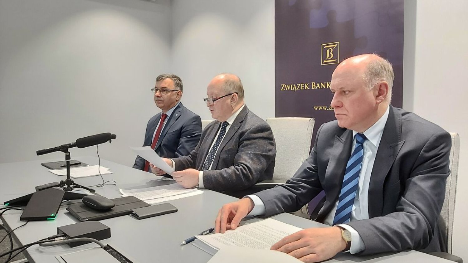 ZBP przedstawiło założenia specustawy w sprawie działań pomocowych podejmowanych przez banki w związku z pandemią koronawirusa COVID-19.