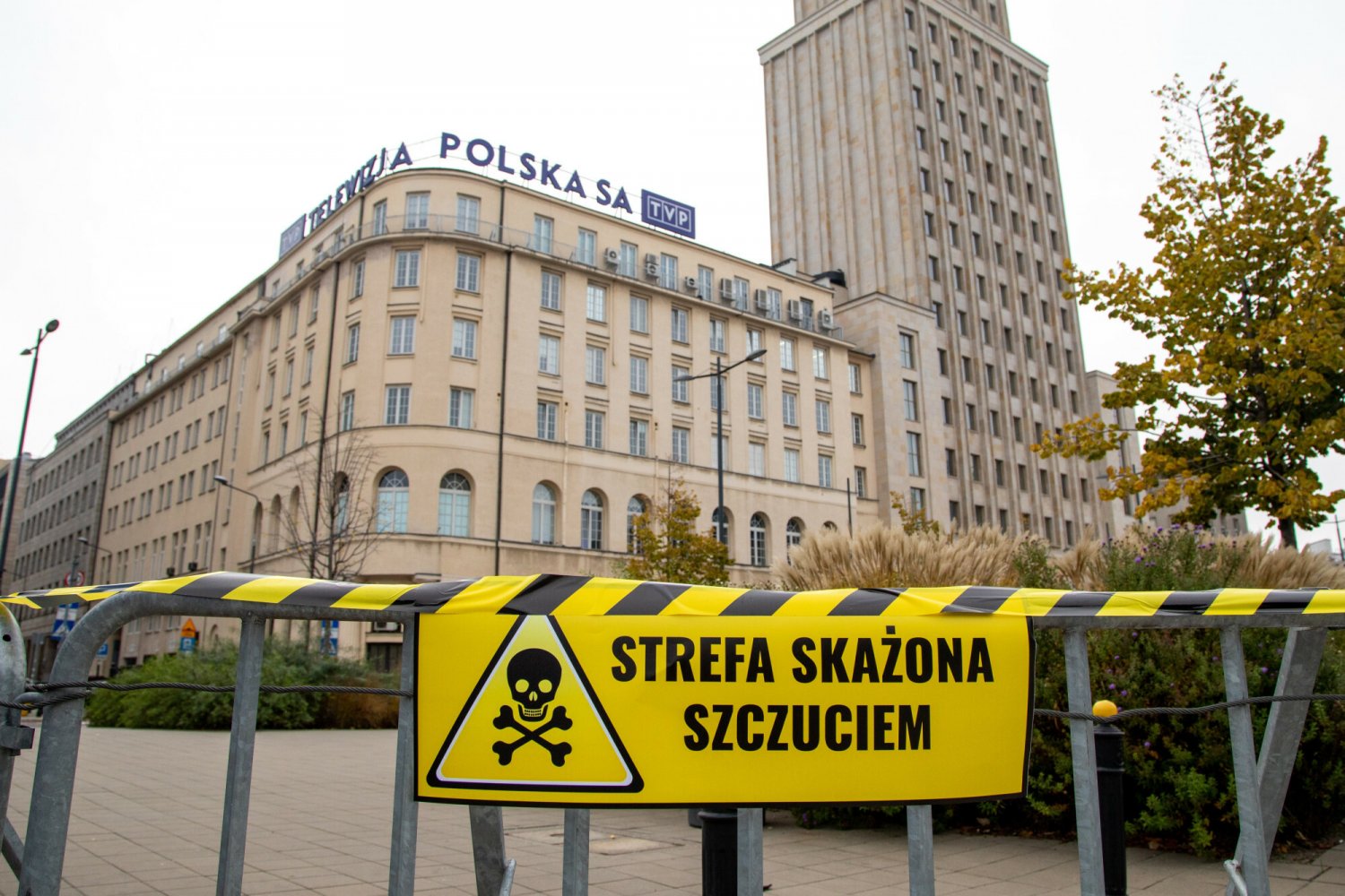 Jak Maciej Świrski w imieniu KRRiT pomaga uniknąć kontroli w TVP