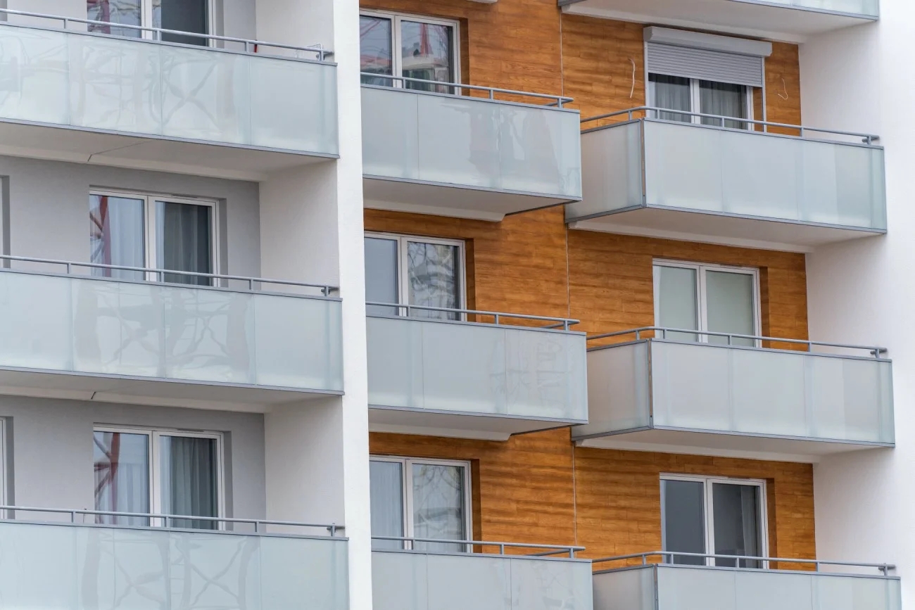 Balkony znikną z nowych mieszkań przez walkę z patodeweloperką?