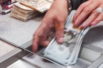 Kursy walut 6 grudnia 2023 r. Ile kosztuje dolar, euro, frank i funt?
