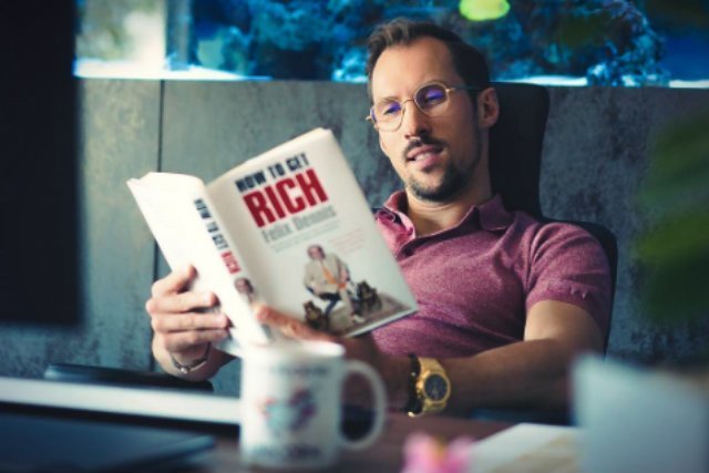 Kontrowersyjny polski biznesmen Robert Gryn dziś poświęca się nie firmie Codewise, a poszukiwaniu odpowiedzi na pytanie: Kim jest Robert Gryn?