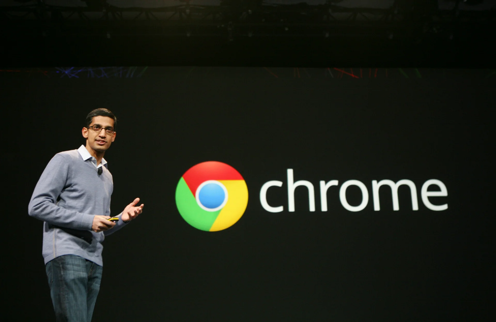 Sundar Pichai, prezes Google i holdingu Alphabet, na prezentacji z 2012.