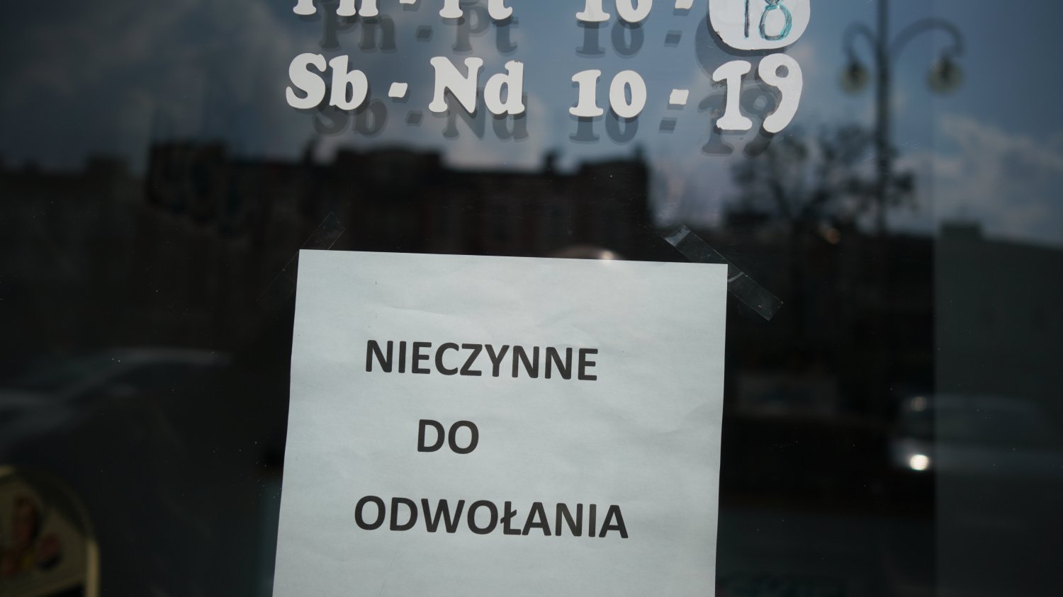 Niedziele handlowe 2021 - czy zakaz handlu jest zgodny z konstytucją?