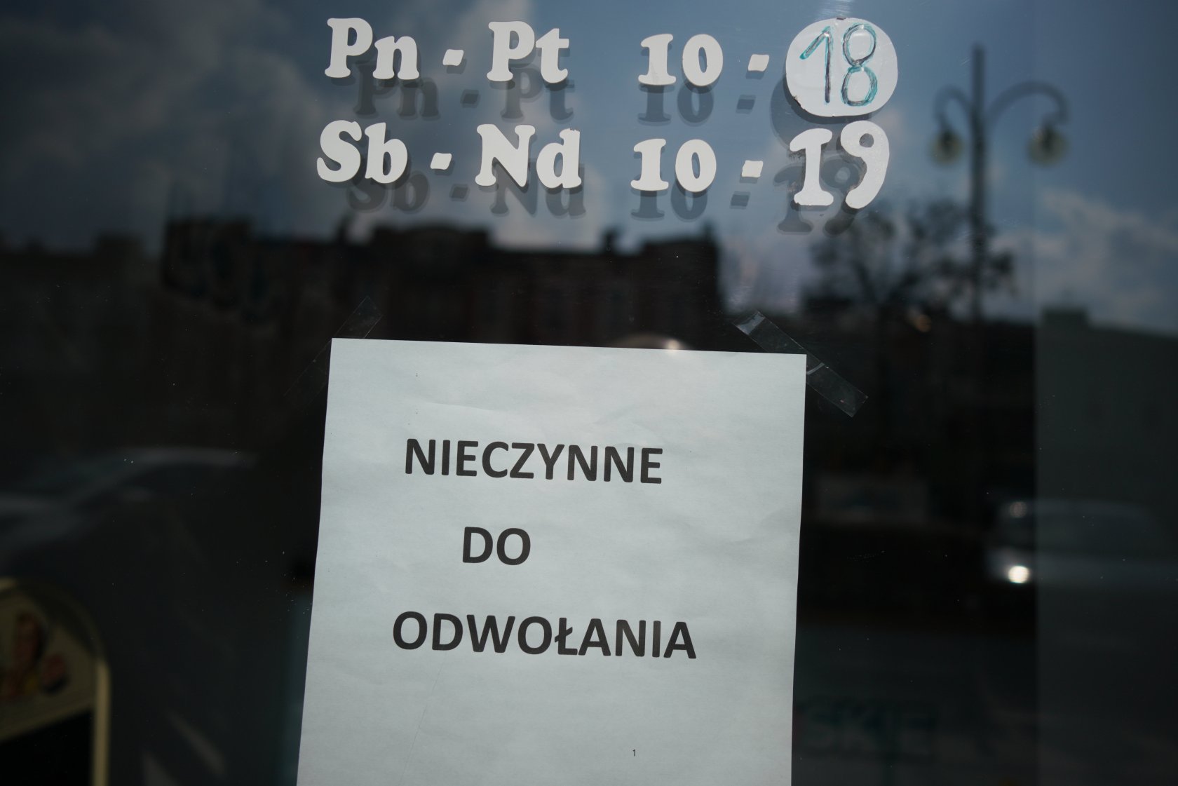 Niedziele handlowe 2021 - czy zakaz handlu jest zgodny z konstytucją?