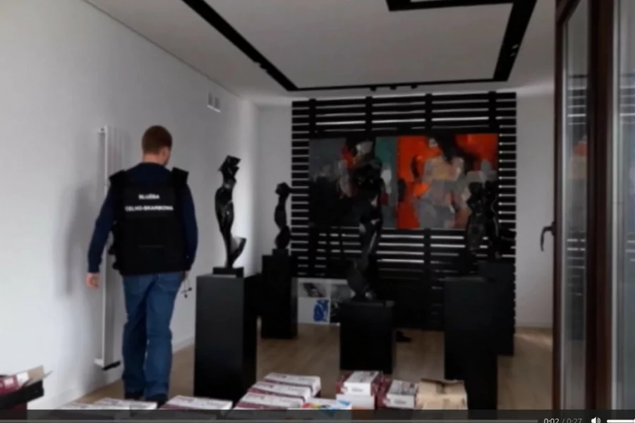 Operacja KAS i ABW w biurach Galleri New Form.