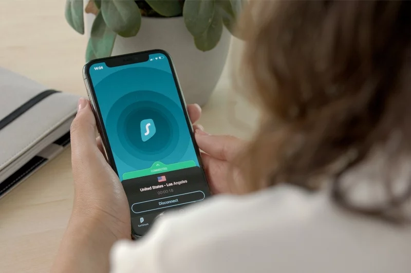Usługą Surfshark można też zaszyfrować dane na smartfonie