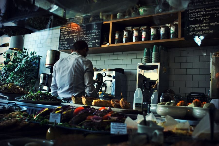 Storyous celuje w "hipsterskie" lokale: niewielkie kawiarnie, puby czy hamburgerownie. W ciągu dwóch lat chce mieć trzecią część rynku w Polsce.