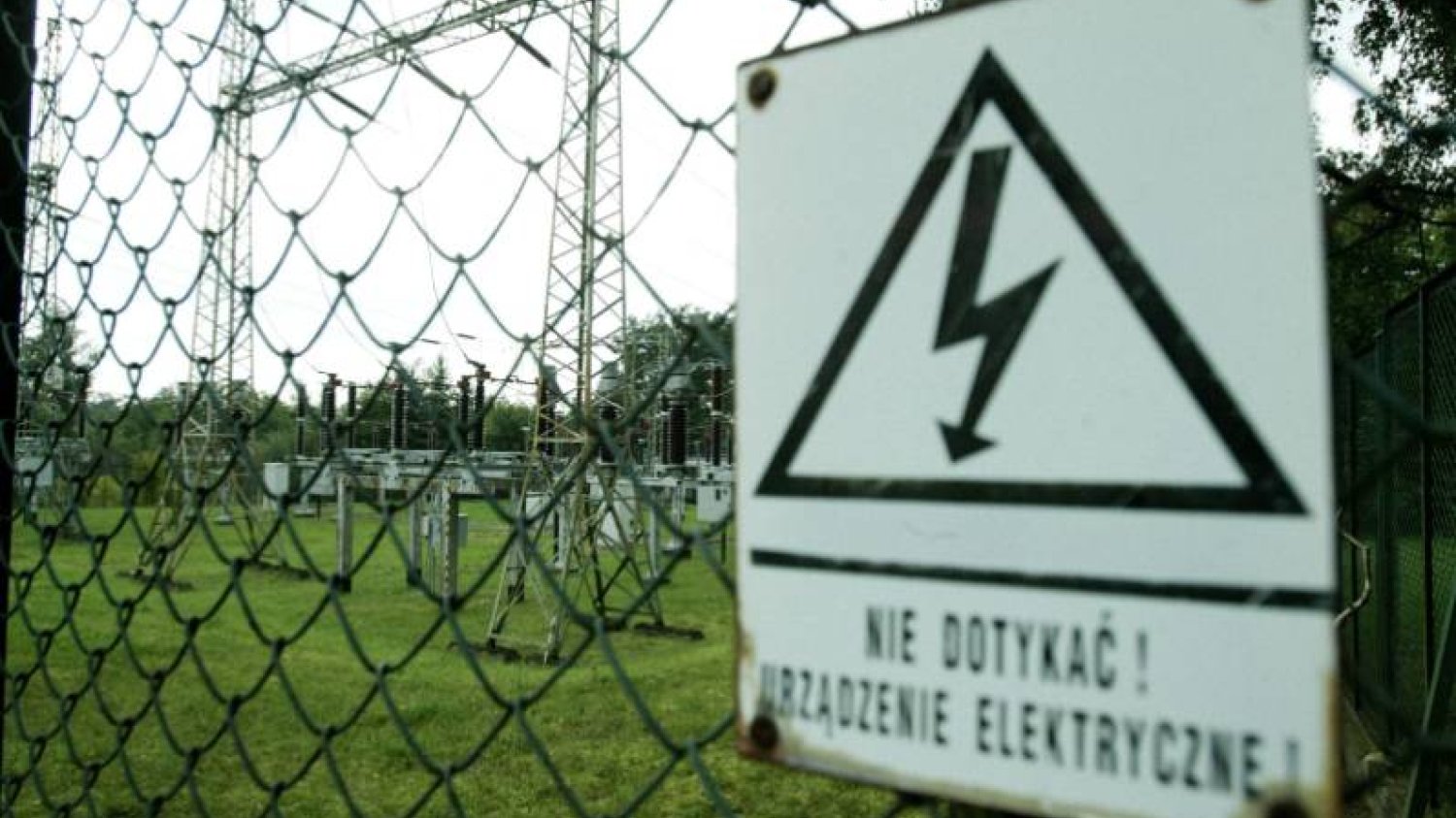 Ceny prądu rosną, a rekompensaty za podwyżki dostaną tylko najubożsi Polacy.