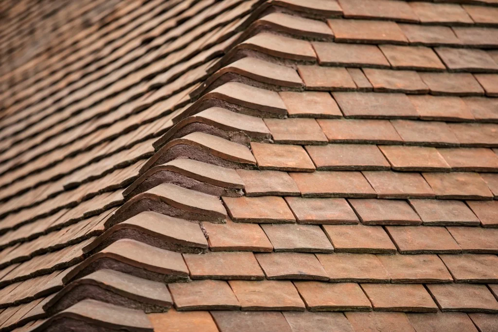 Dom w stylu polskiego dworkowym, z ceramiką dachową Heritage