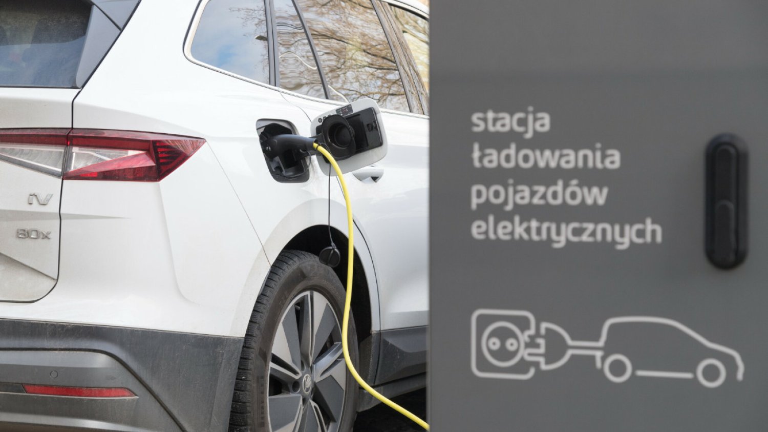 Ile trzeba zapłacić za naprawę auta elektrycznego?