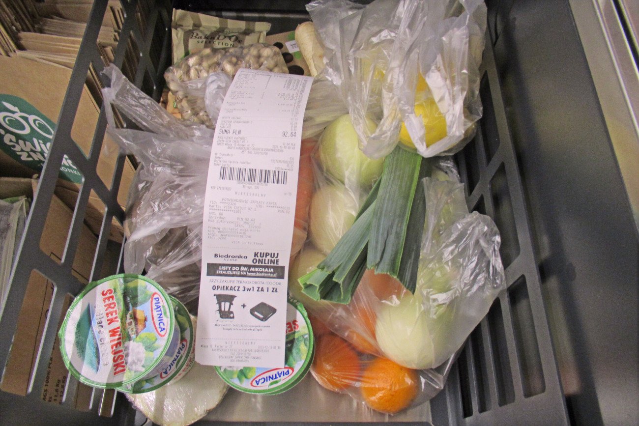 Biedronka wprowadza cyfrowe paragony. Koniec z paragonami na pół metra