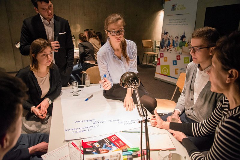 Od NCBR łącznie 87 mln złotych na rozwijanie umiejętności zawodowych oraz kompetencji miękkich niezbędnych na rynku pracy otrzyma 41 uczelni, które zrealizują 61 projektów.