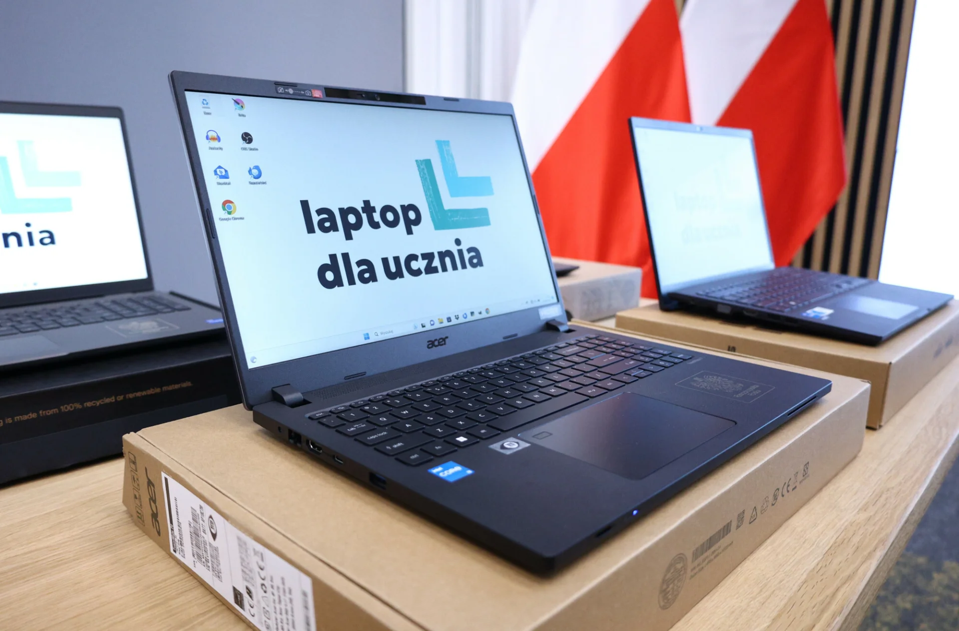 Problemy z pieniądzmi na zakup laptopów dla uczniów
