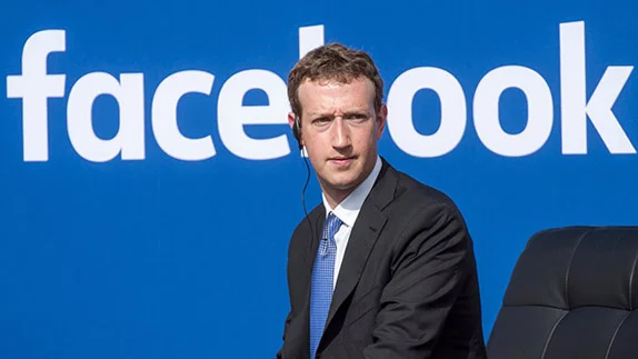Mark Zuckerberg, prezes i współzałożyciel Facebooka, będzie musiał wytłumaczyć się przed amerykańskim Kongresem.