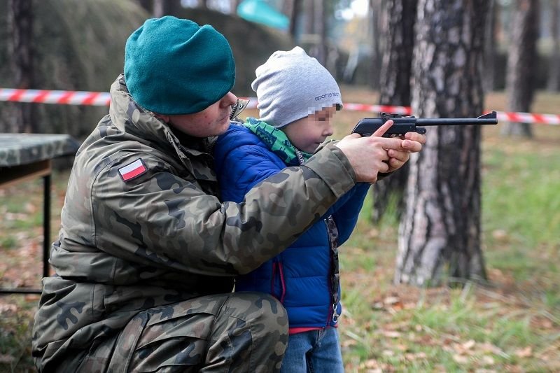 Większa liczba strzelnic miała zwiększyć umiejętności obronne obywateli. Zdjęcie poglądowe.