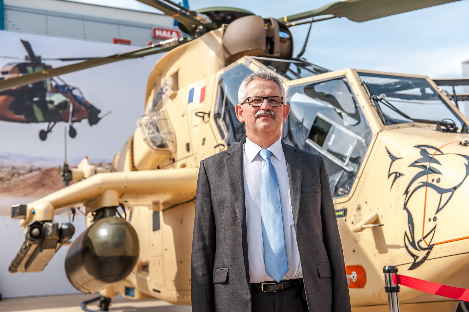 Tomasz Krysiński, człowiek, który o śmigłowcach wie wszystko.