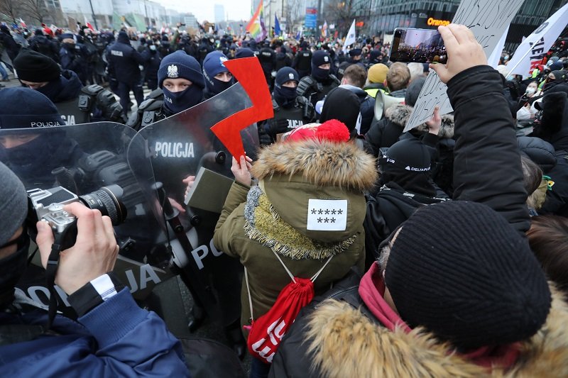 13.12.2020 Warszawa. Manifestacja pod hasłem "Idziemy po wolność. Idziemy po wszystko!"