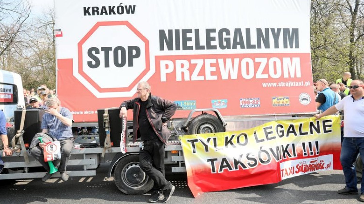 Dopóki w życie nie wejdą szczegółowe rozporządzenia w ustawie "lex Uber", korzystanie z takich aplikacji jak Uber czy Bolt jest w zasadzie nielegalne.