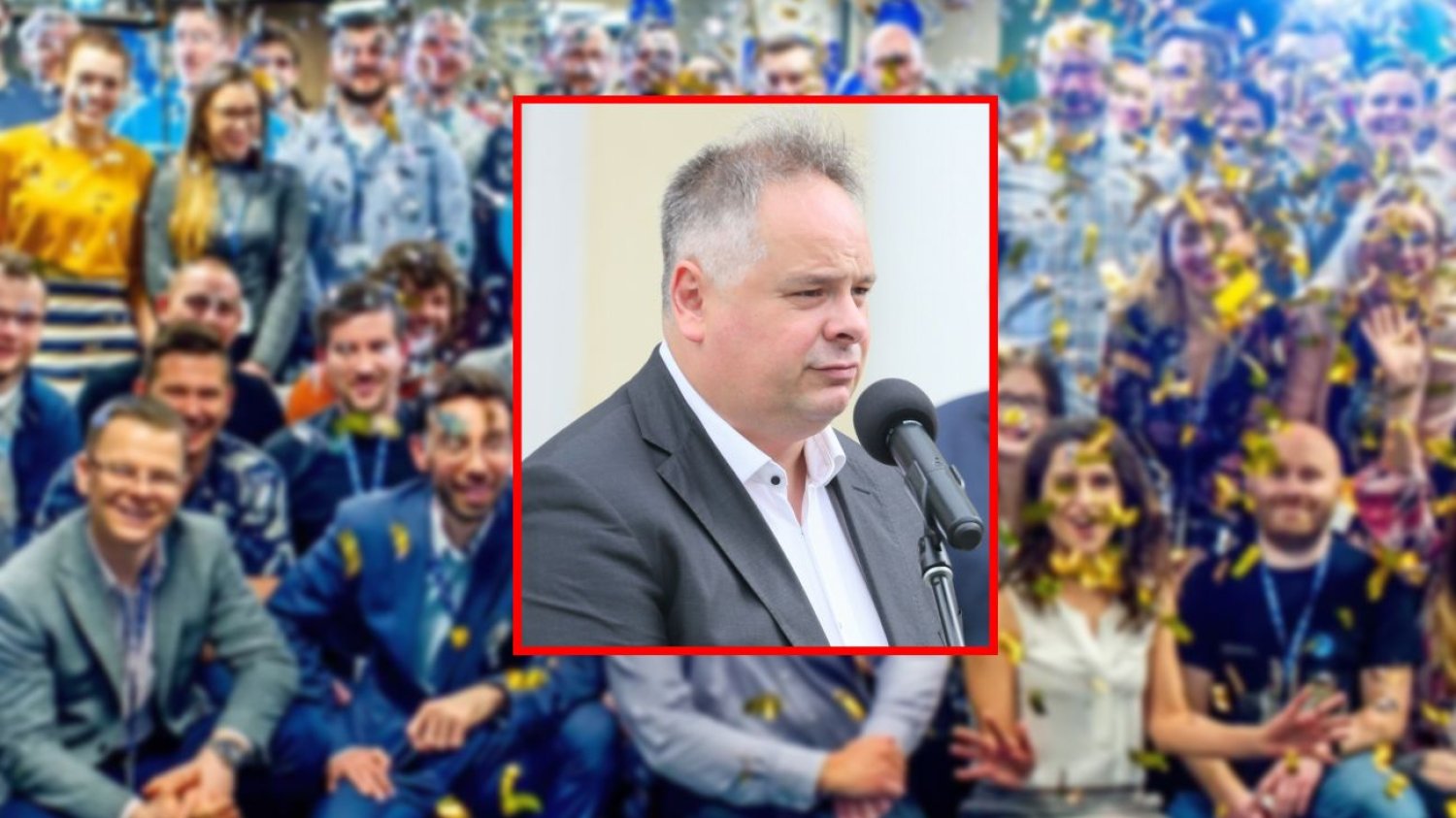 Grégoire Nitot, prezes Sii Polska, pozuje na firmowych zdjęciach w otoczeniu uśmiechniętych pracowników. Właśnie wyszło na jaw, że nie respektuje ich praw