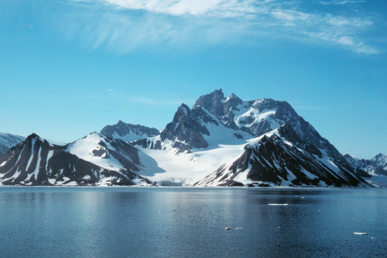 WIDZIANY Z POLWYSPU TRESKELEN, HORNSUND, SPITSBERGEN.