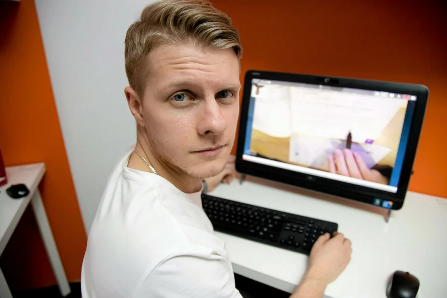 Łukasz Krysztopik ze start-upu "Nauczymy Cię".