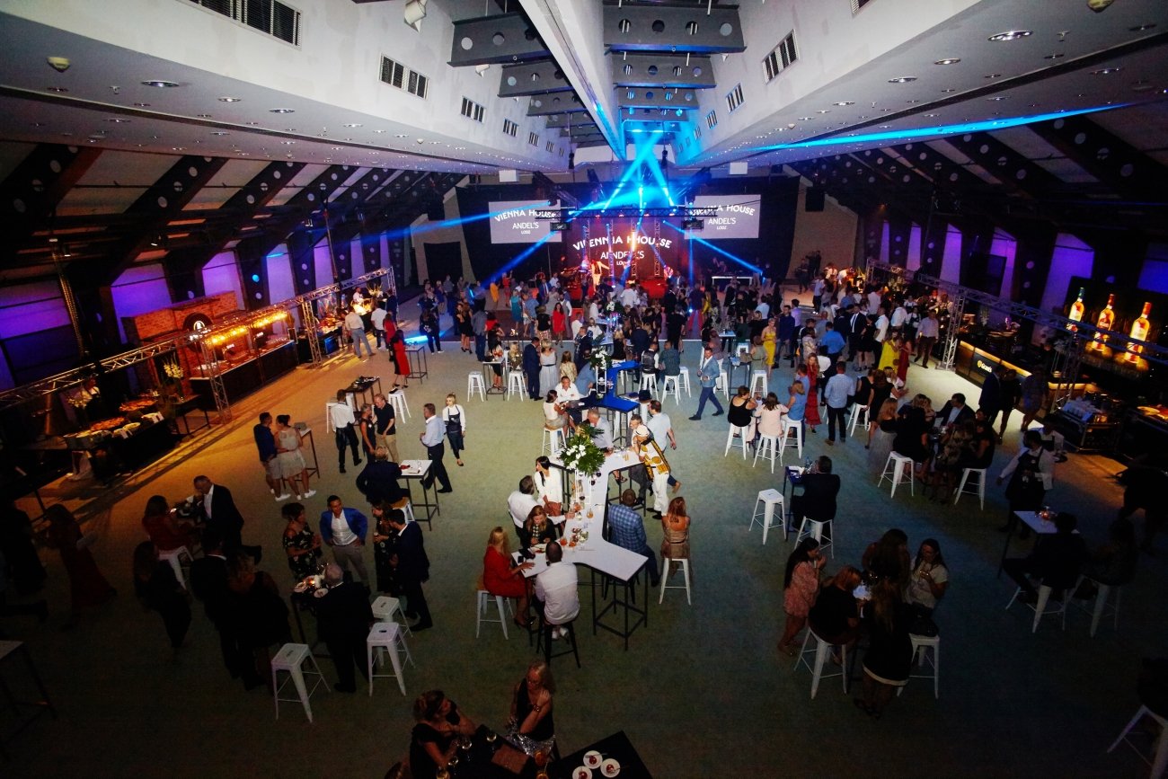 Branża spotkań powoli wraca do życia po pandemii. Na zdjęciu: Event na Sali balowej w Vienna House Andel’s Lodz