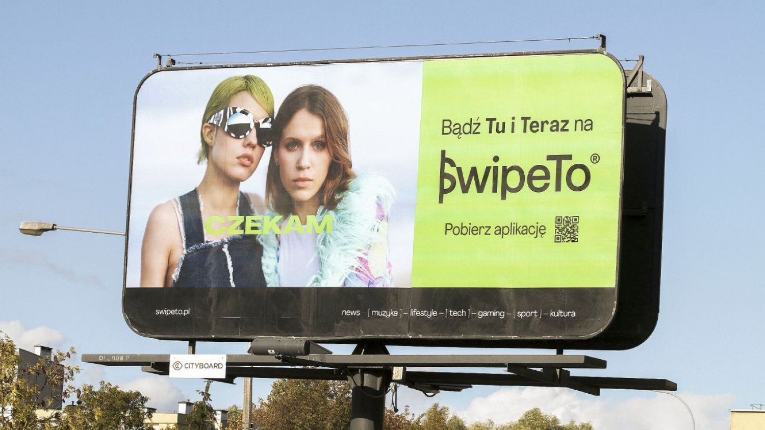 TVP reklamowała swój nowy serwis na bilbordach. Nie pomogło.